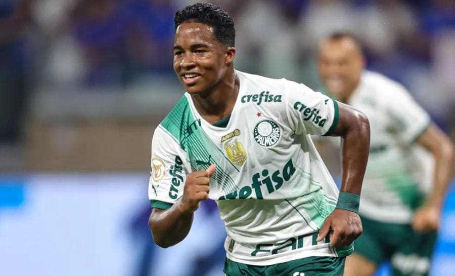 Endrick, do Palmeiras, diz que se impressionou com torcida do Vasco